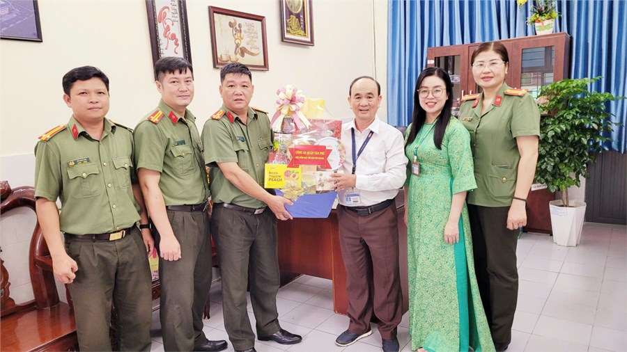 Nhấn vào ảnh để phóng to